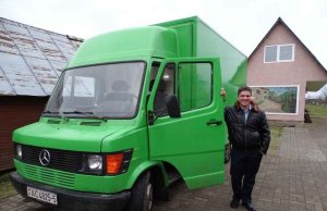 Бизнесмен из Слуцка изобрёл передвижной магазин-мастерскую оптики
