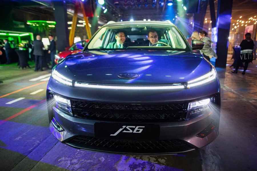 В Беларуси представили первые кроссоверы JAC JS4 и JS6. По цене от 61 900 рублей или в рассрочку, гарантия – 5 лет