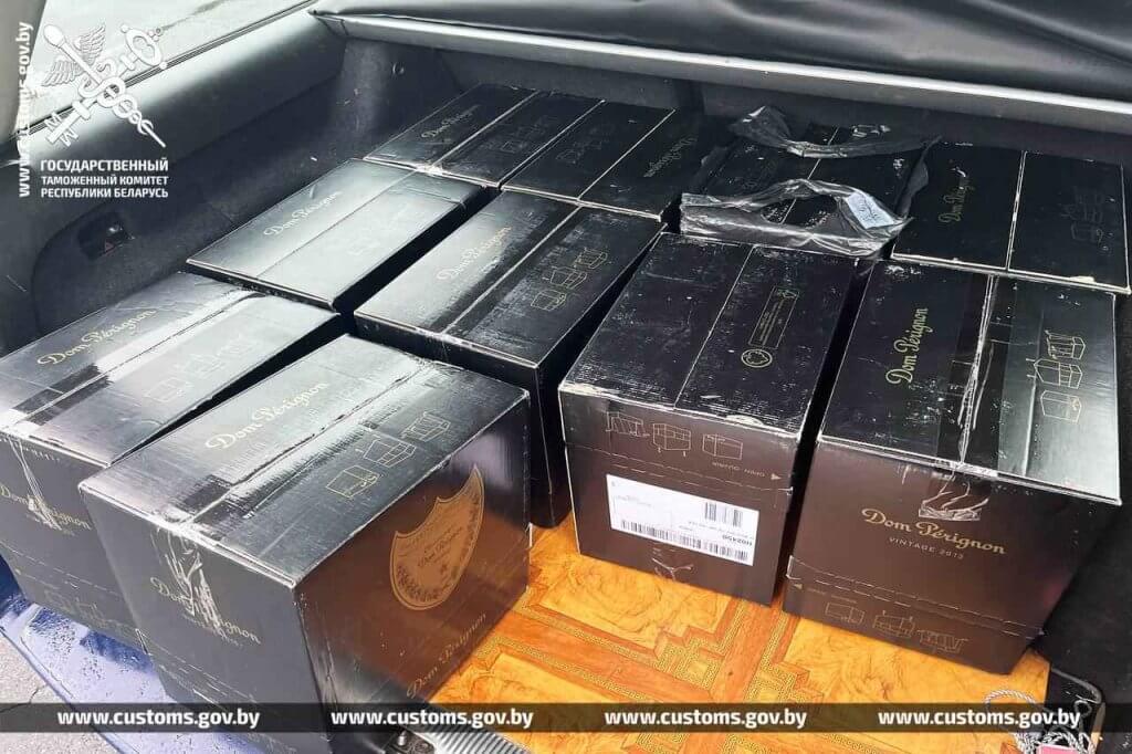 Брестские таможенники задержали авто с немаркированным алкоголем