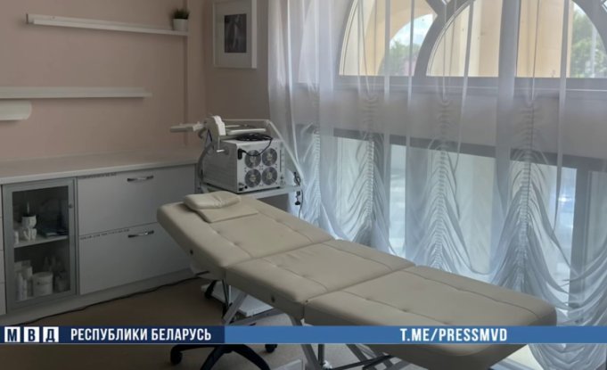 Нелегальный косметический бизнес на миллион закрыли оперативники