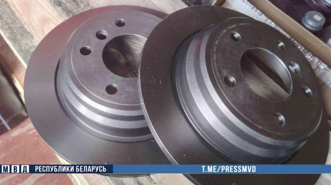 Руководитель транспортного цеха и ведущий инженер наживались за счет предприятия