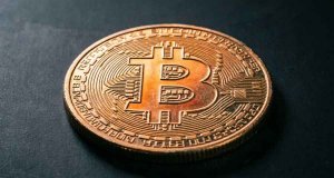 Аналитики назвали условия для возвращения биткоина выше $80 000 Аналитики назвали условия для возвращения биткоина выше $80 000