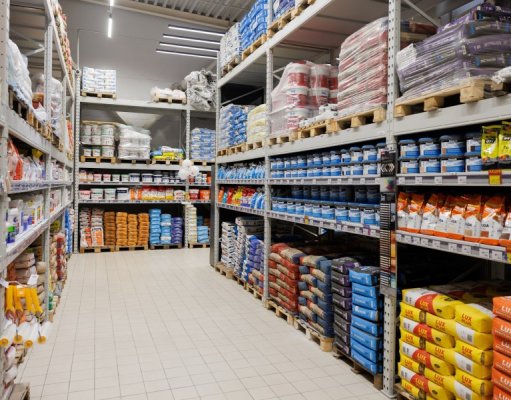 В ОМА проводят распродажи и продают товары по Халве на 20 месяцев В ОМА проводят распродажи и продают товары по Халве на 20 месяцев