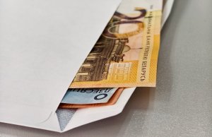 Белорусы не подтвердили расходы на 110 млн рублей, налоговая усиливает контроль за наличными и серыми зарплатами Белорусы не подтвердили расходы на 110 млн рублей: МНС усиливает контроль за наличными и серыми зарплатами