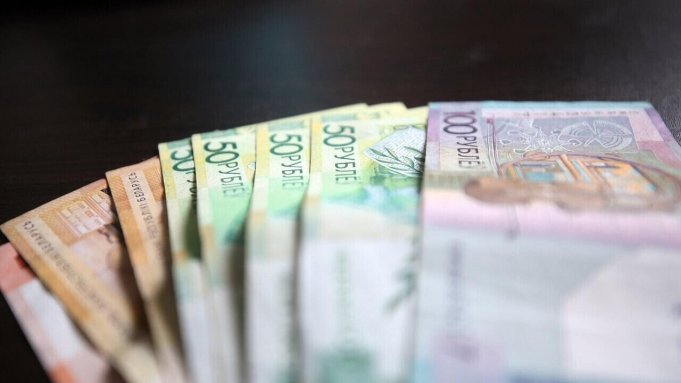 Банки пересматривают условия по вкладам: где снизились ставки и изменились тарифы