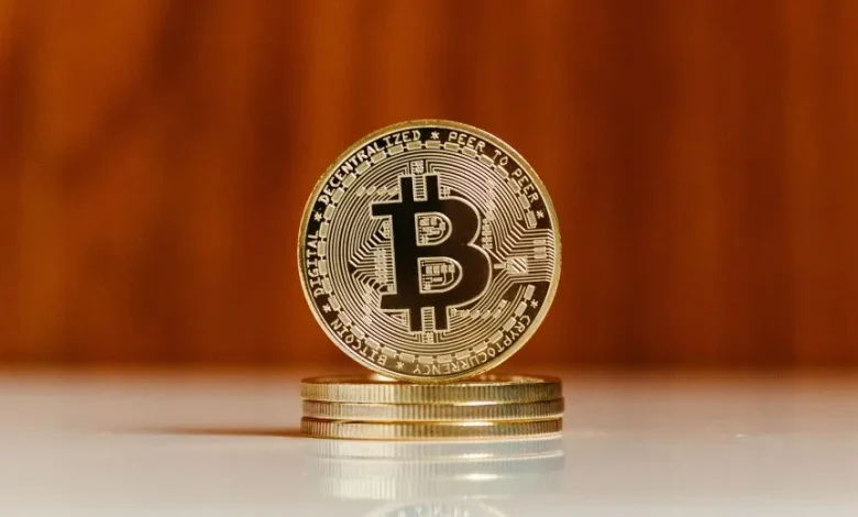 Биткоин в белорусских рублях: из чего складывается цена BTC для покупателя в Беларуси